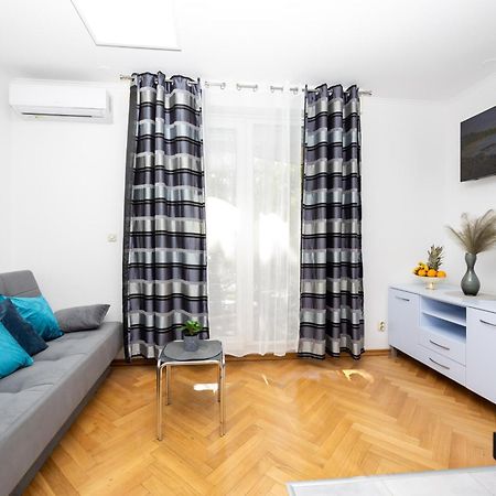 Apartment Paolo By The Beach Znjan Split Buitenkant foto