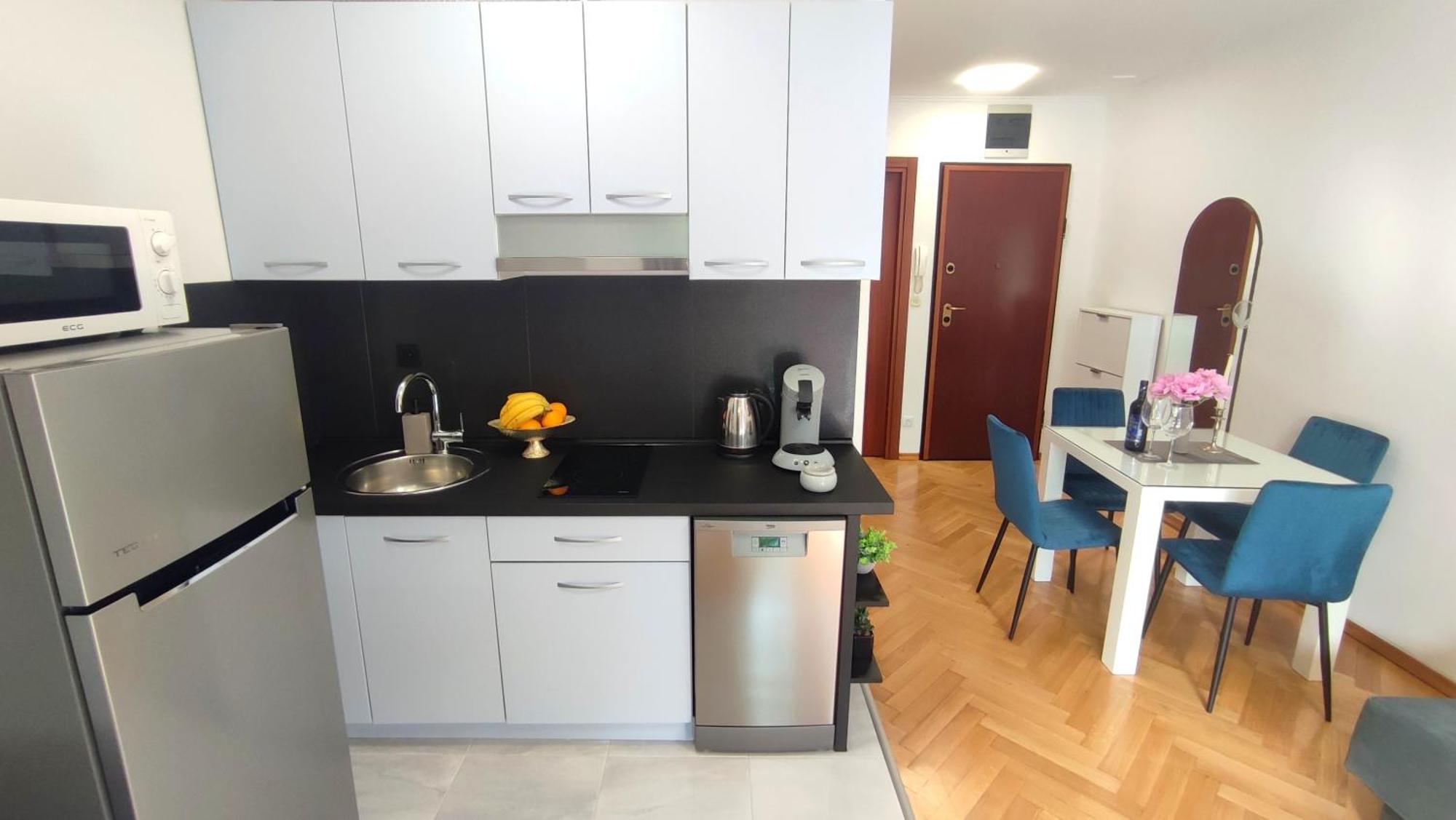 Apartment Paolo By The Beach Znjan Split Buitenkant foto
