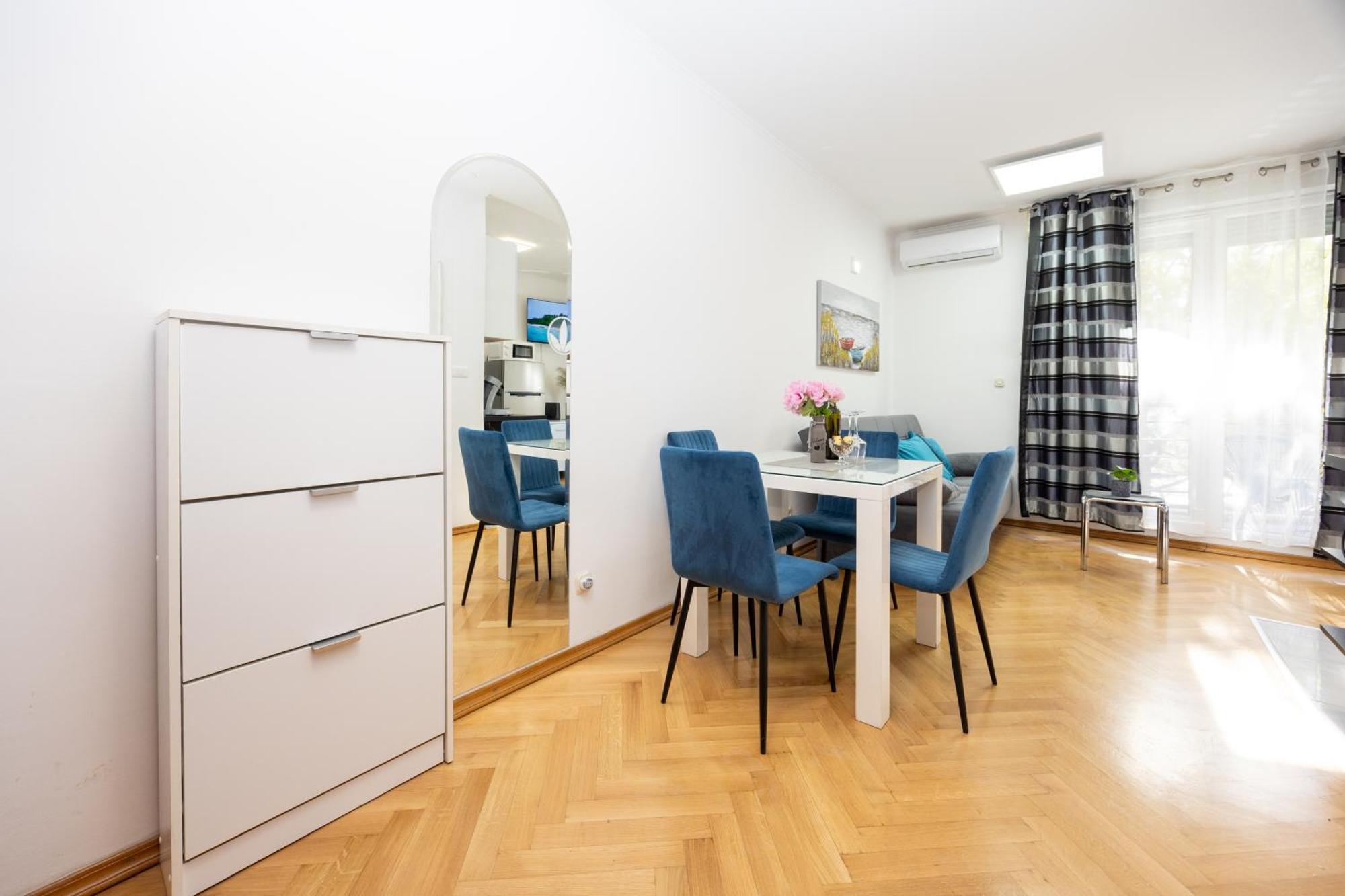 Apartment Paolo By The Beach Znjan Split Buitenkant foto