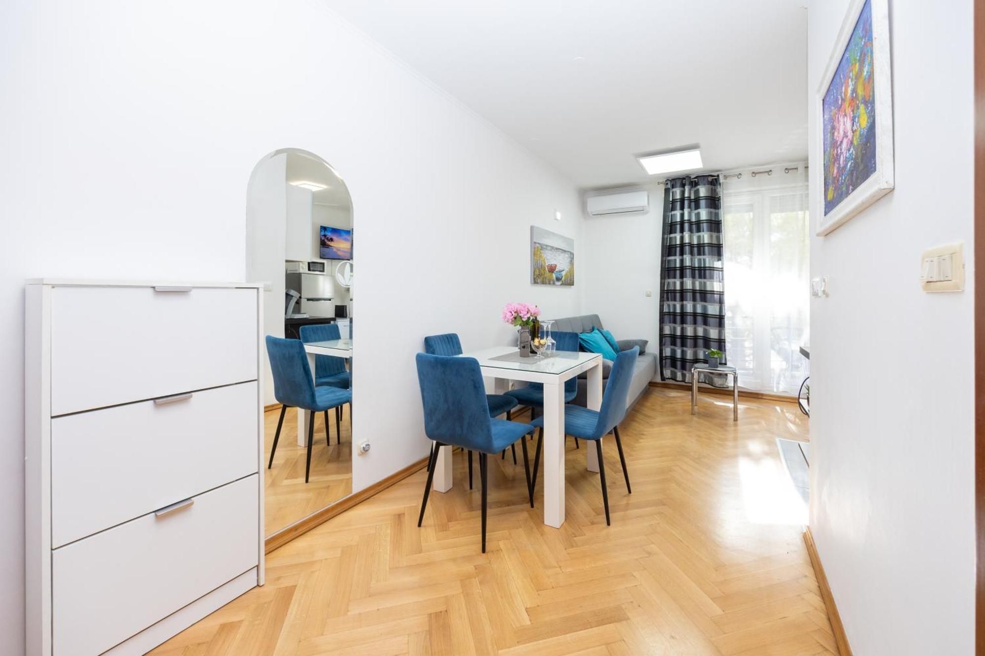 Apartment Paolo By The Beach Znjan Split Buitenkant foto