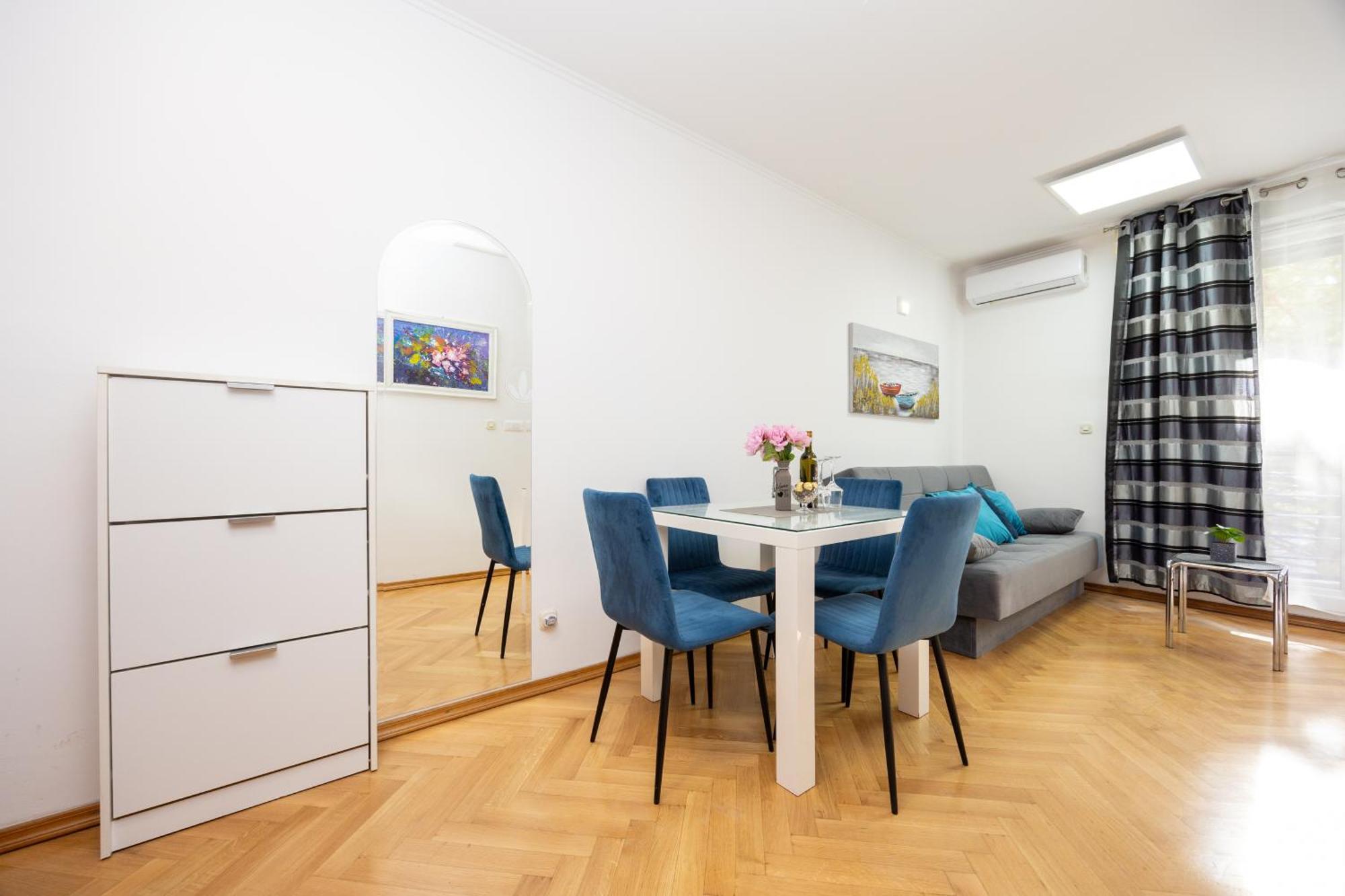 Apartment Paolo By The Beach Znjan Split Buitenkant foto