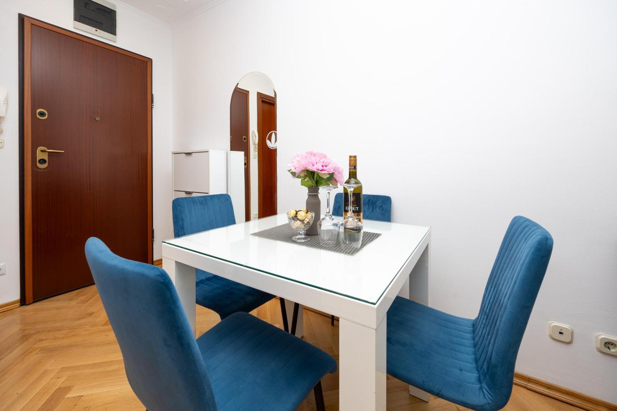 Apartment Paolo By The Beach Znjan Split Buitenkant foto