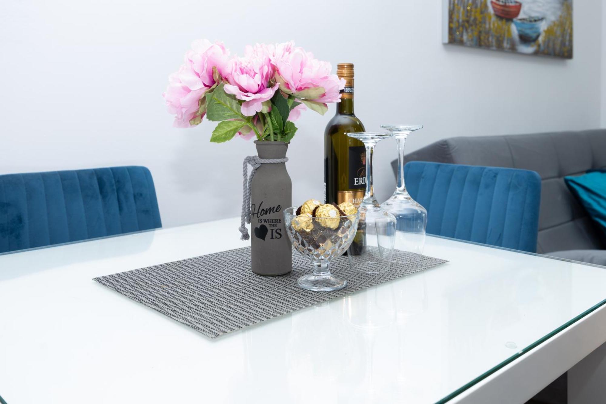 Apartment Paolo By The Beach Znjan Split Buitenkant foto